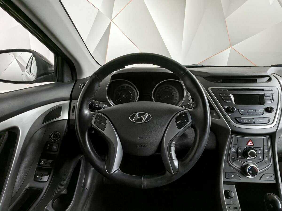 Hyundai Elantra 2015 года с пробегом. Фото: #14