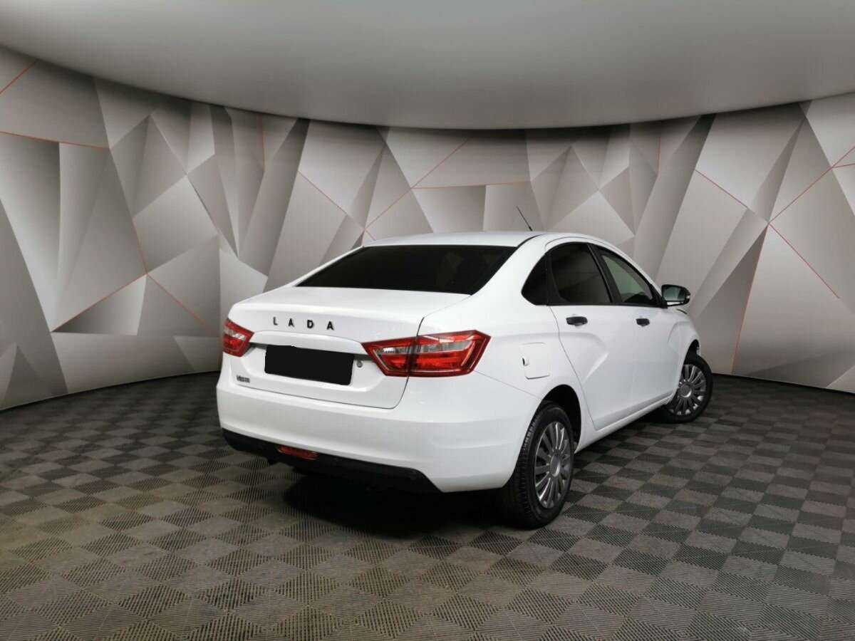 Lada (ВАЗ) Vesta 2017 года с пробегом. Фото: #1