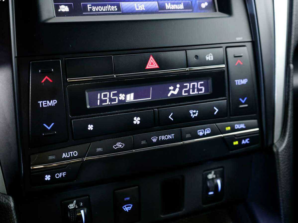 Toyota Camry 2016 года с пробегом. Фото: #16