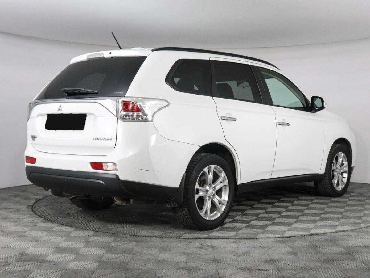 Mitsubishi Outlander 2012 года с пробегом. Фото: #4