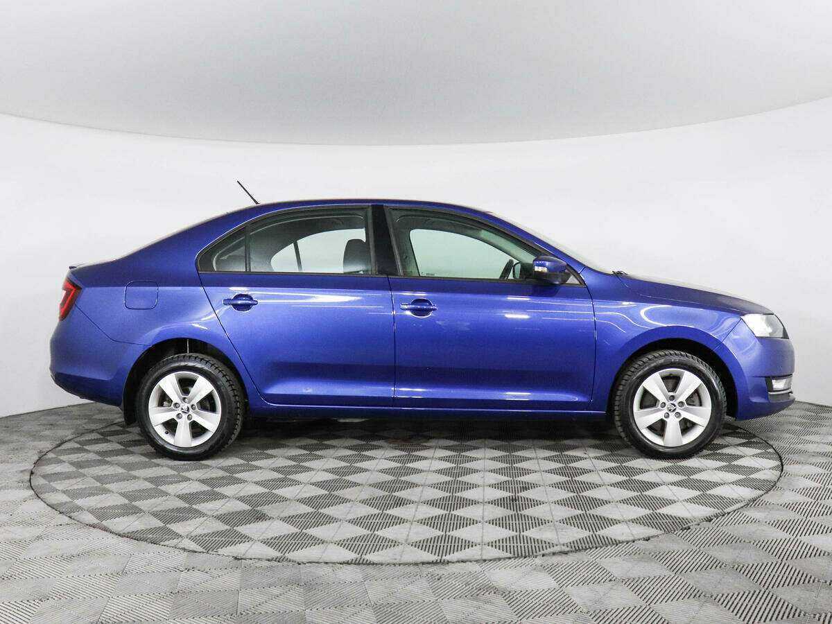 Skoda Rapid 2018 года с пробегом. Фото: #3