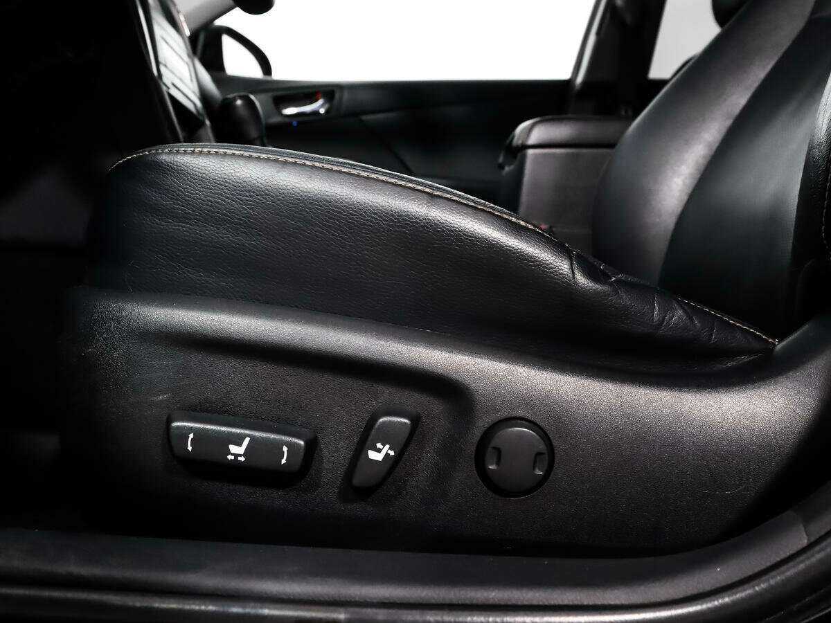 Toyota Camry 2016 года с пробегом. Фото: #9