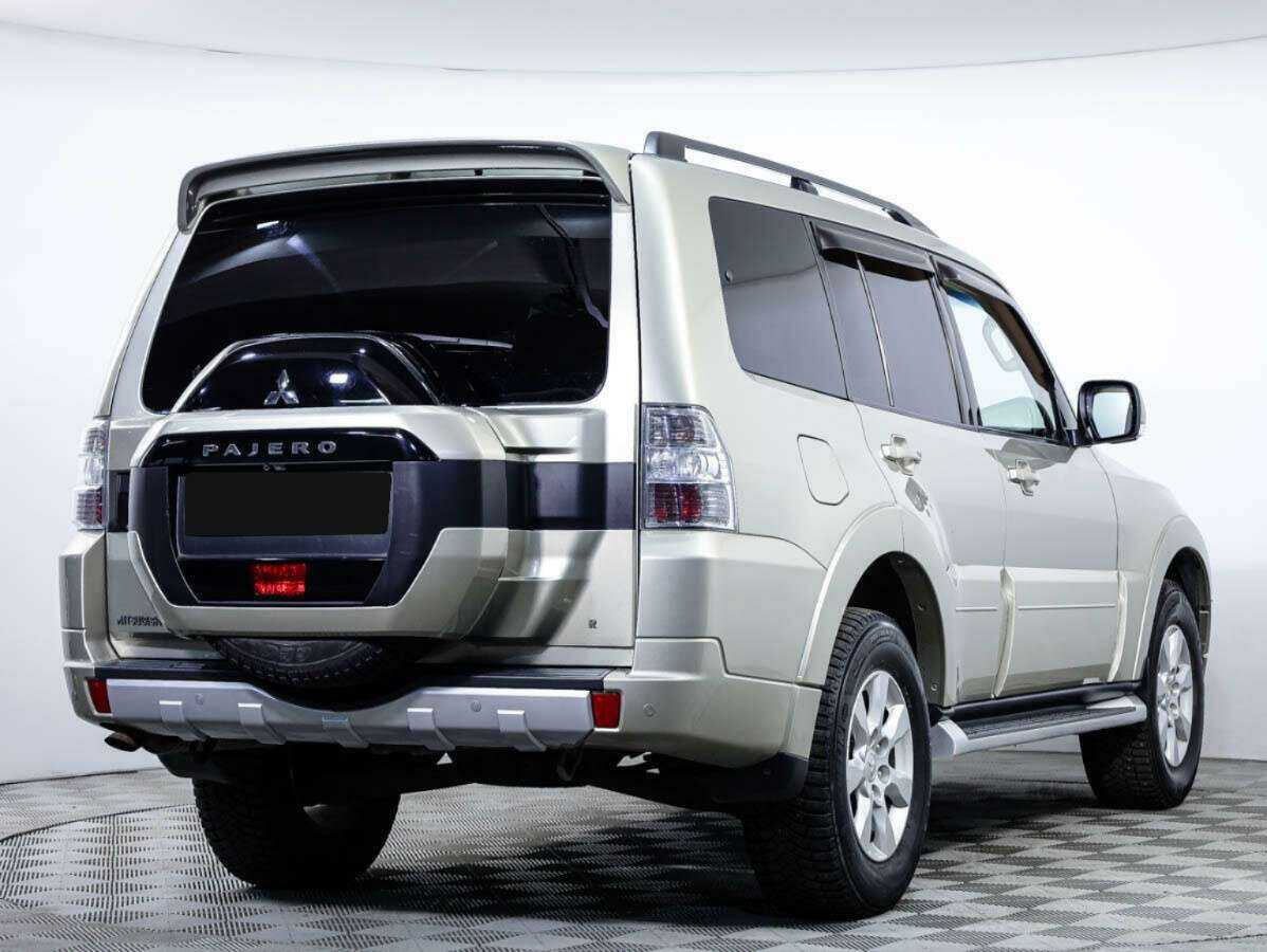 Mitsubishi Pajero 2014 года с пробегом. Фото: #3