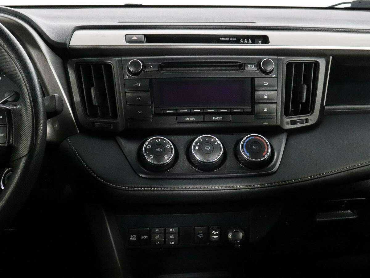 Toyota RAV4 2016 года с пробегом. Фото: #10