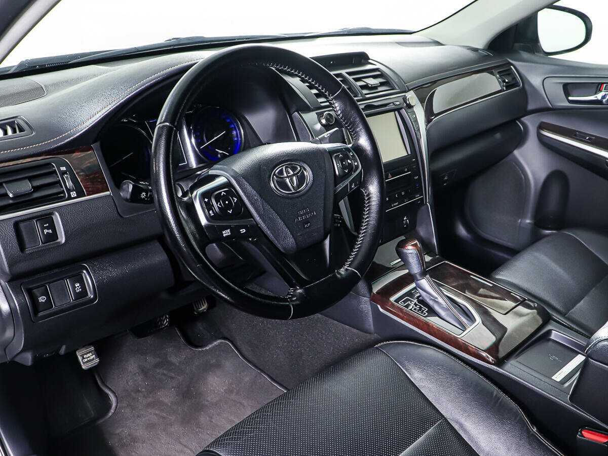 Toyota Camry 2017 года с пробегом. Фото: #5