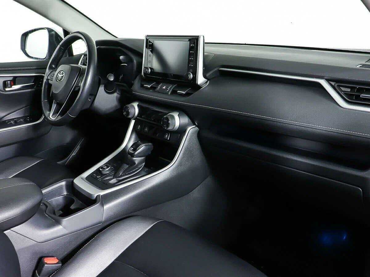 Toyota RAV4 2021 года с пробегом. Фото: #8