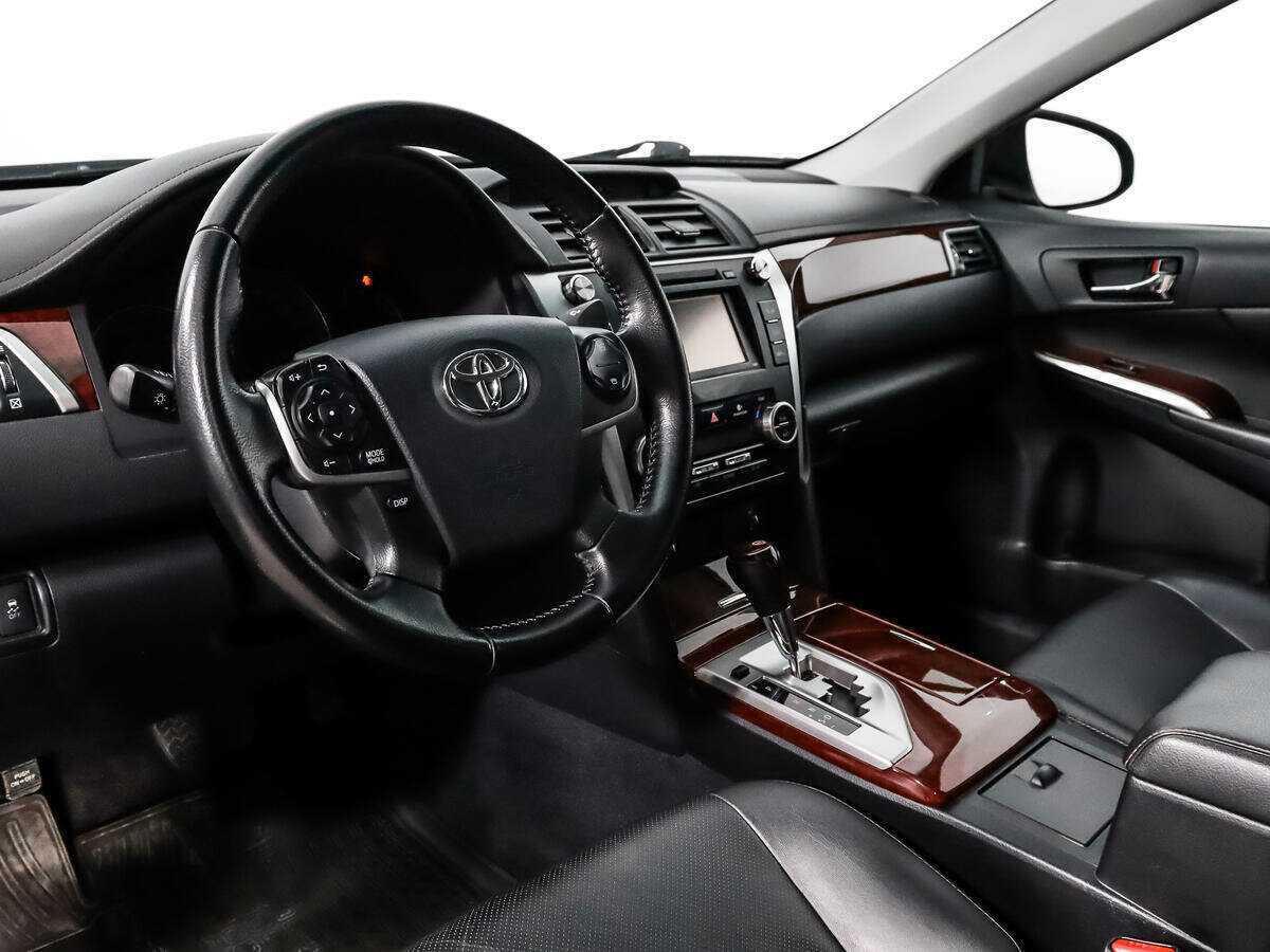 Toyota Camry 2014 года с пробегом. Фото: #8