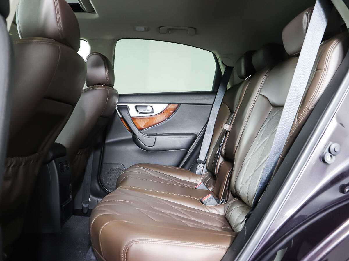 Infiniti FX 2012 года с пробегом. Фото: #9