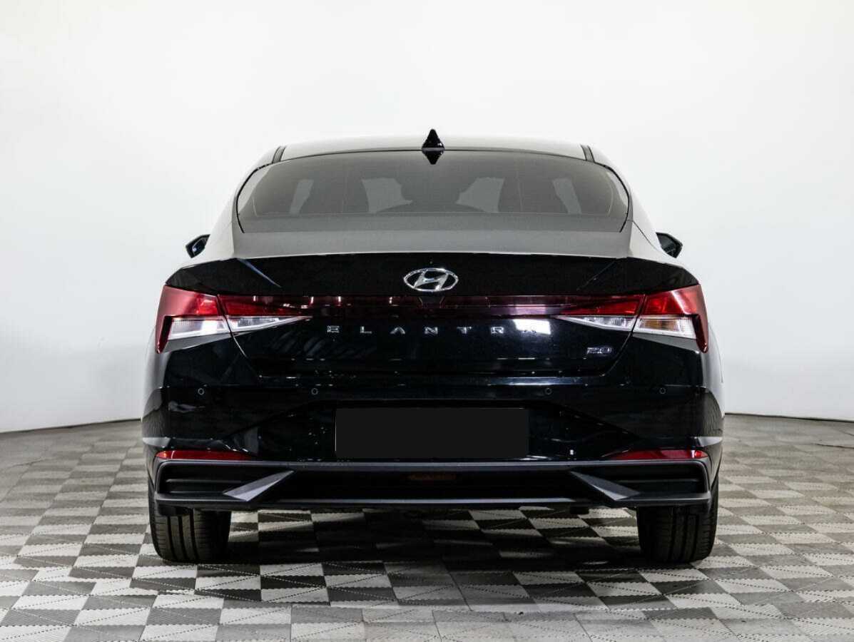 Hyundai Elantra 2020 года с пробегом. Фото: #5