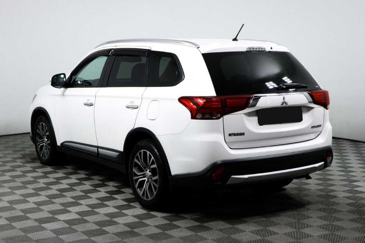 Mitsubishi Outlander 2016 года с пробегом. Фото: #6