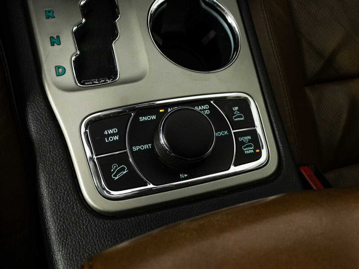 Jeep Grand Cherokee 2012 года с пробегом. Фото: #16