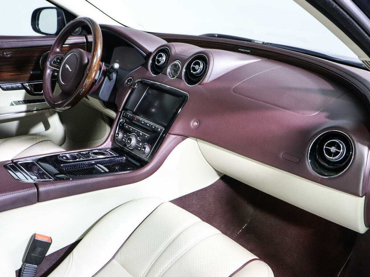 Jaguar XJ 2014 года с пробегом. Фото: #7