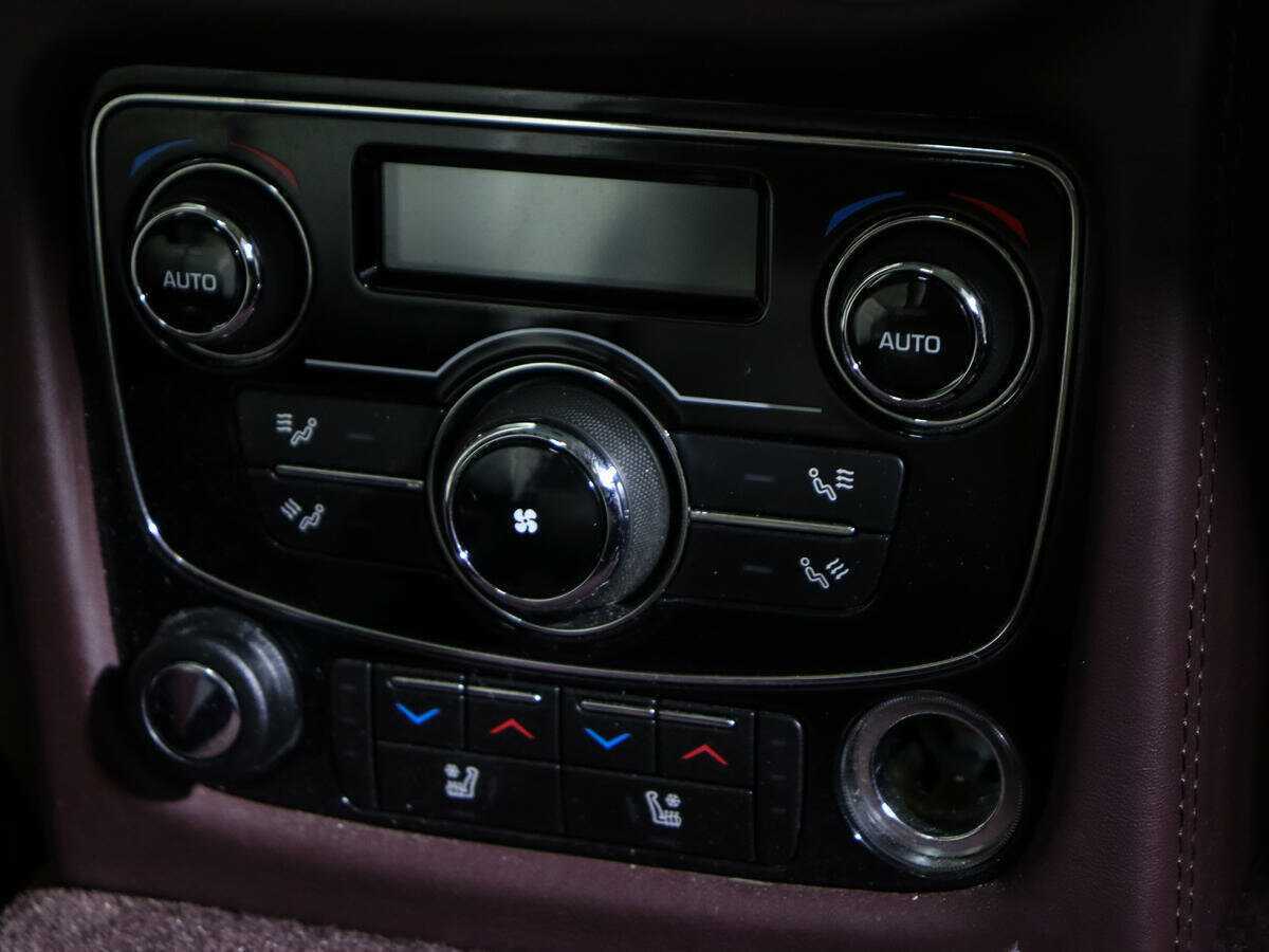 Jaguar XJ 2014 года с пробегом. Фото: #16