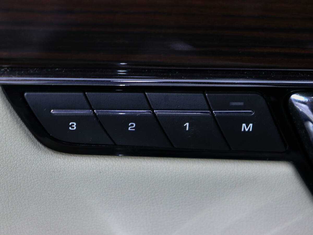 Jaguar XJ 2014 года с пробегом. Фото: #26