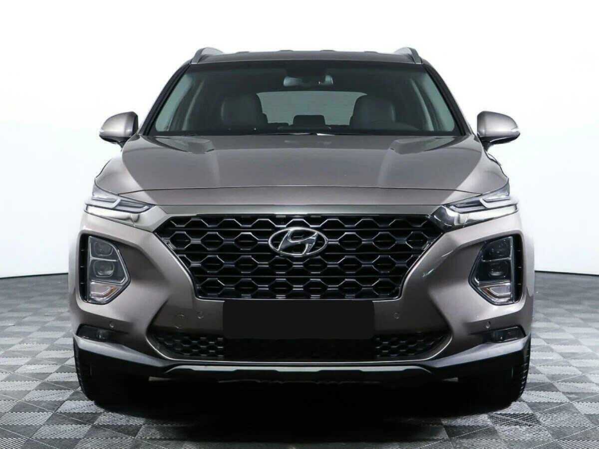 Hyundai Santa Fe 2019 года с пробегом. Фото: #1