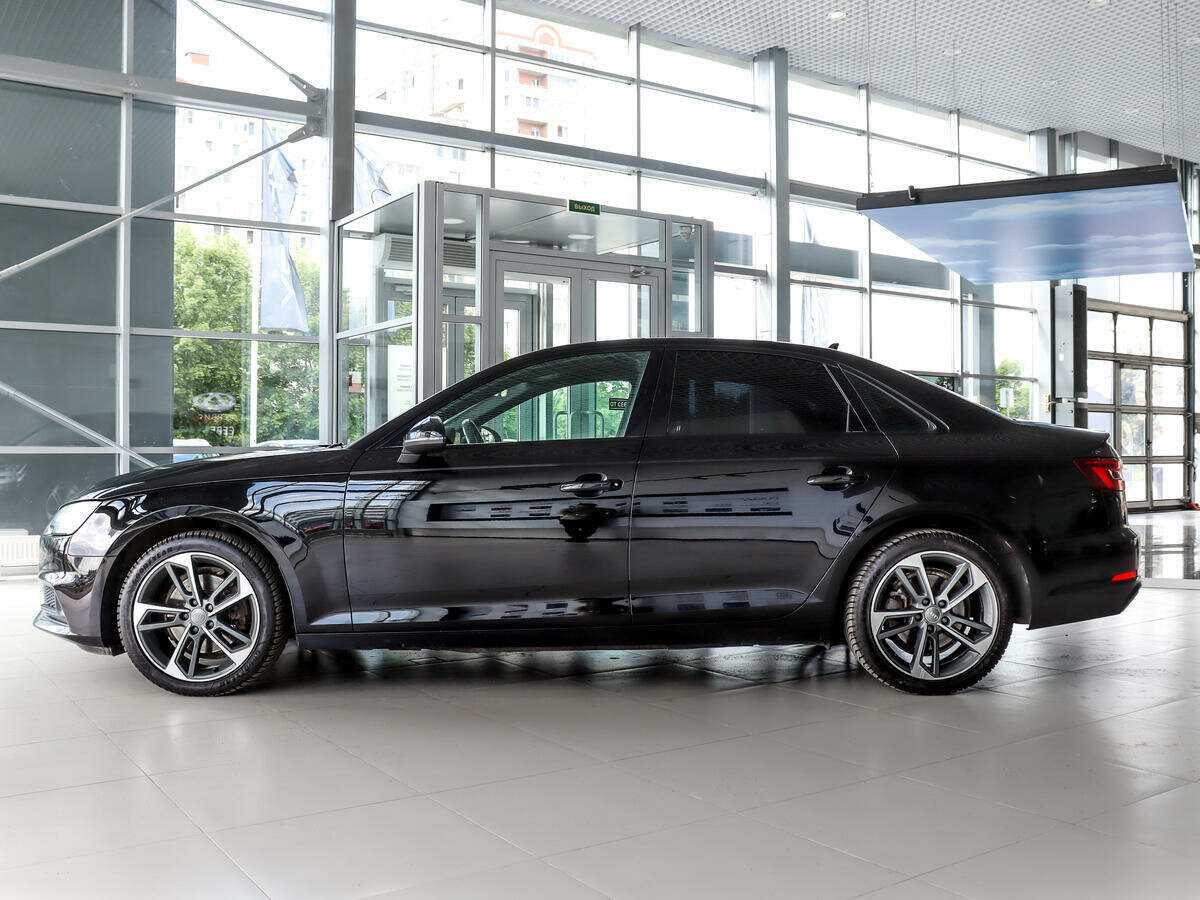 Audi A4 2019 года с пробегом. Фото: #6