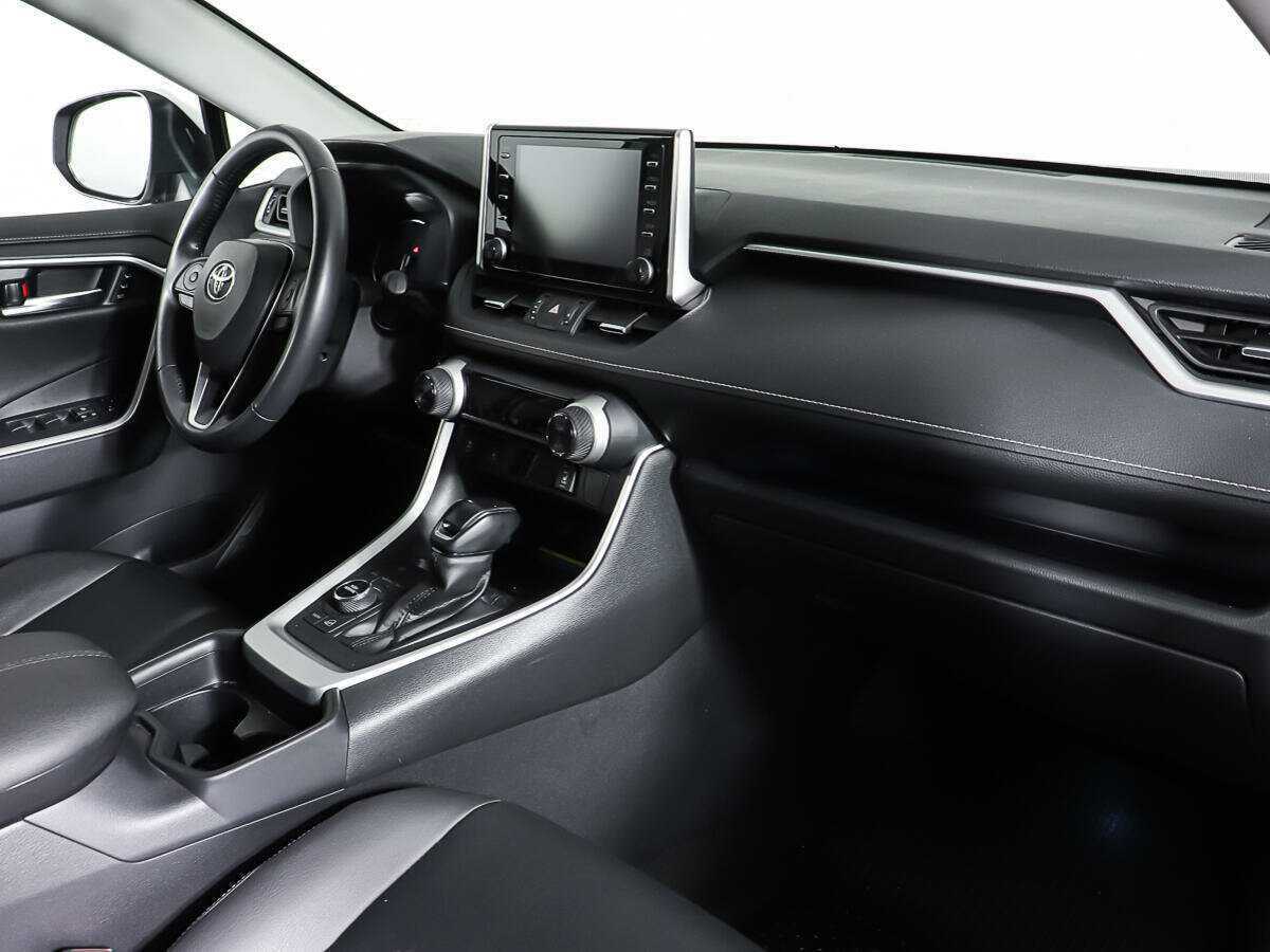 Toyota RAV4 2020 года с пробегом. Фото: #8