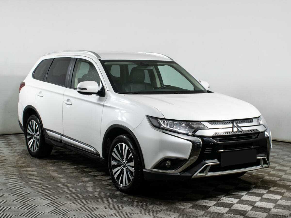 Mitsubishi Outlander 2020 года с пробегом. Фото: #2