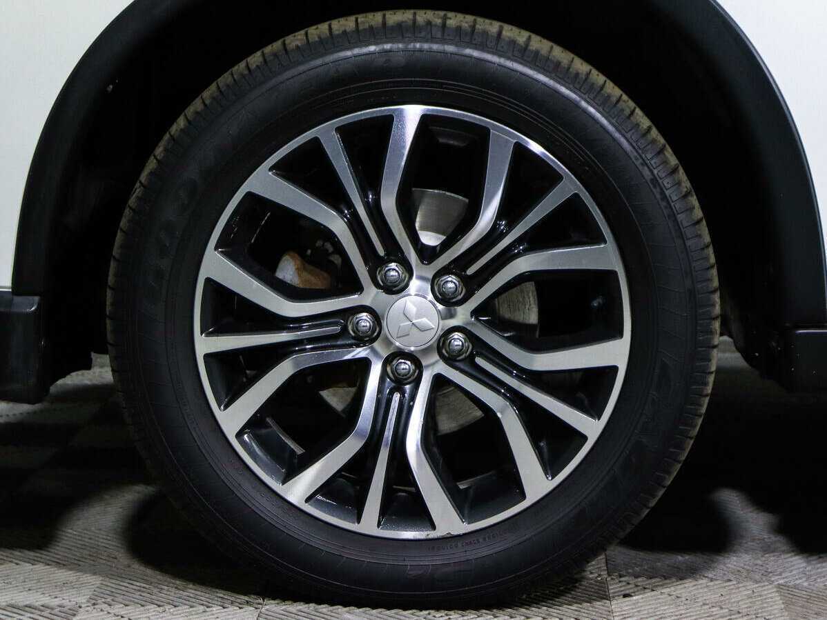 Mitsubishi Outlander 2016 года с пробегом. Фото: #18