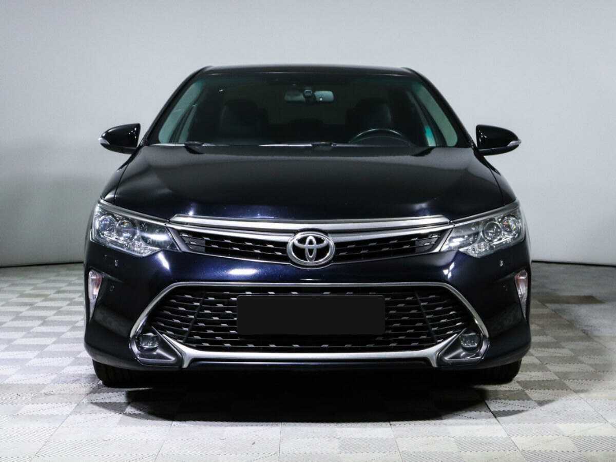 Toyota Camry 2018 года с пробегом. Фото: #1