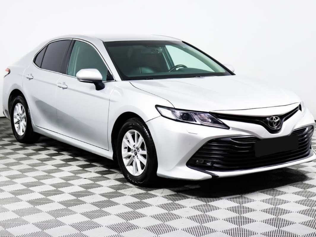 Toyota Camry 2018 года с пробегом. Фото: #2