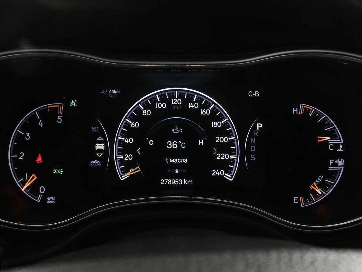 Jeep Grand Cherokee 2013 года с пробегом. Фото: #10