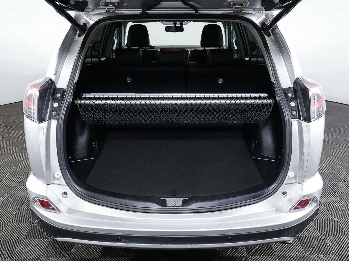 Toyota RAV4 2019 года с пробегом. Фото: #9