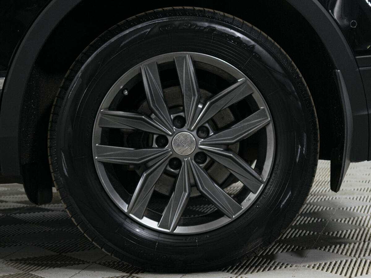 Volkswagen Tiguan 2018 года с пробегом. Фото: #18