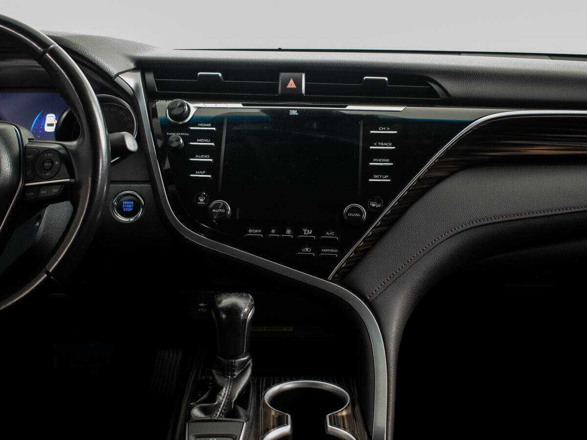 Toyota Camry 2019 года с пробегом. Фото: #7