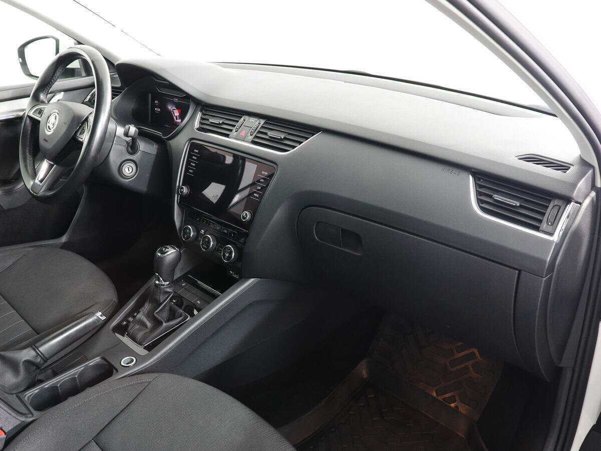 Skoda Octavia 2018 года с пробегом. Фото: #9