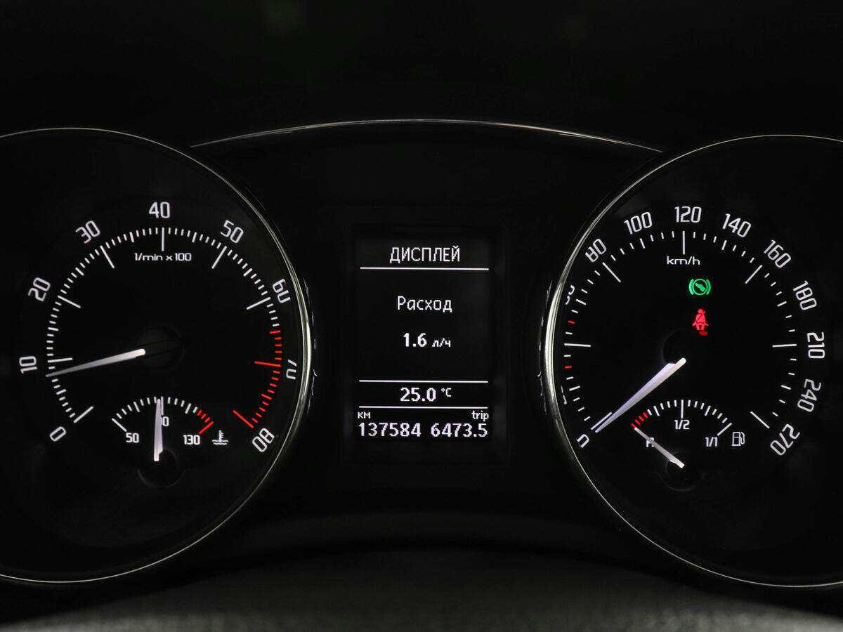 Skoda Superb 2012 года с пробегом. Фото: #10