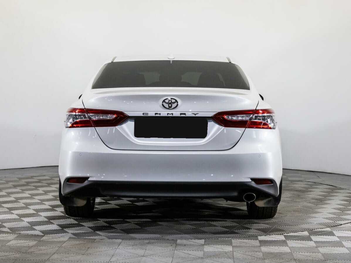 Toyota Camry 2018 года с пробегом. Фото: #4