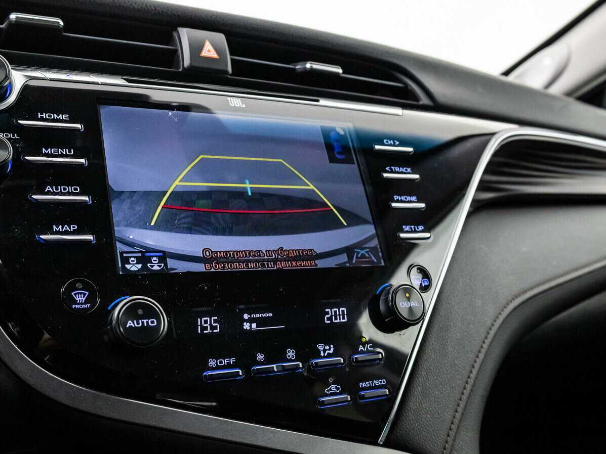 Toyota Camry 2018 года с пробегом. Фото: #13