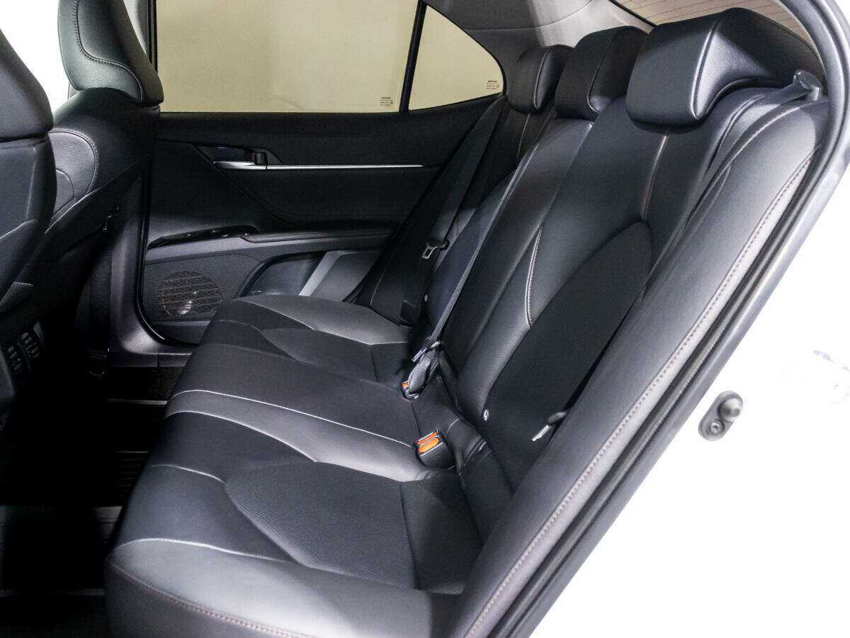 Toyota Camry 2020 года с пробегом. Фото: #9