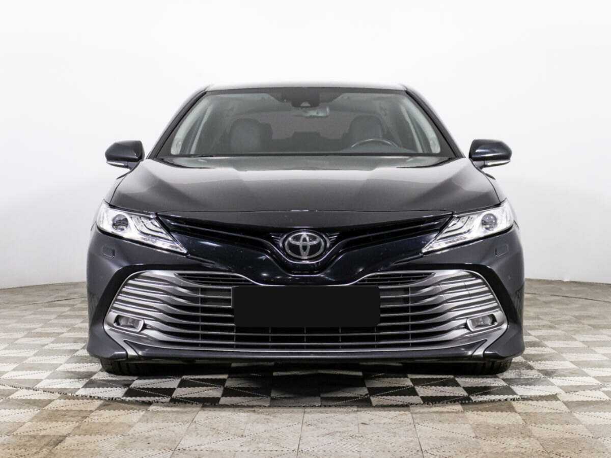 Toyota Camry 2018 года с пробегом. Фото: #1