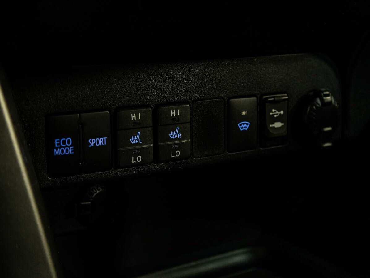 Toyota RAV4 2015 года с пробегом. Фото: #20