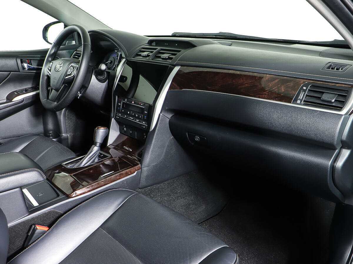 Toyota Camry 2017 года с пробегом. Фото: #9