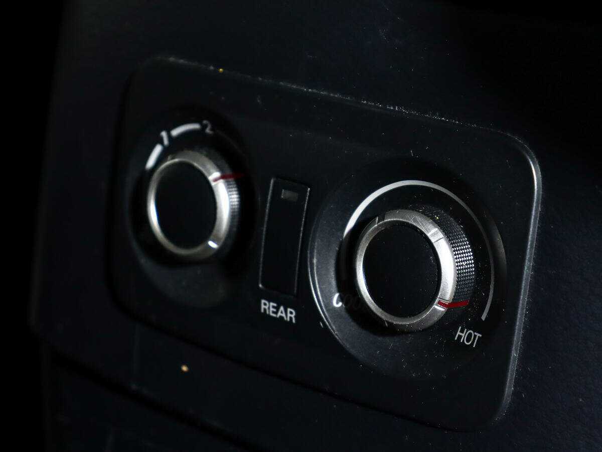 Mitsubishi Pajero 2012 года с пробегом. Фото: #11