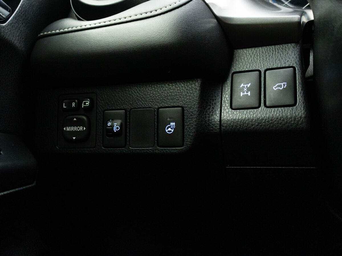 Toyota RAV4 2016 года с пробегом. Фото: #16