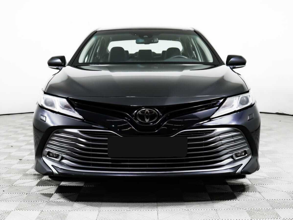 Toyota Camry 2020 года с пробегом. Фото: #1