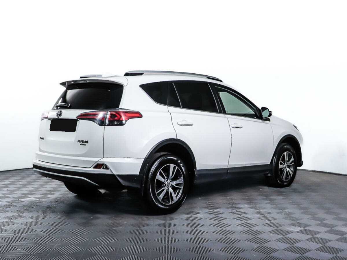 Toyota RAV4 2017 года с пробегом. Фото: #4
