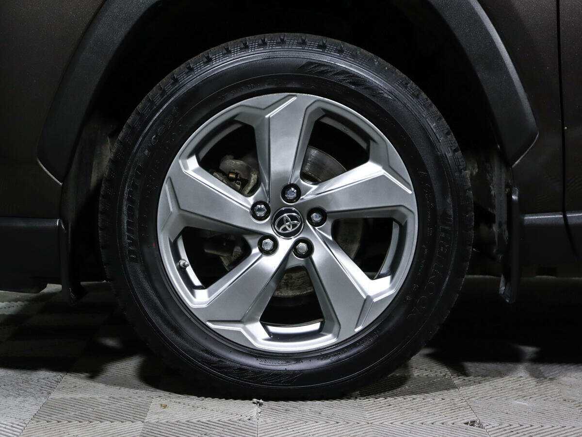 Toyota RAV4 2019 года с пробегом. Фото: #12
