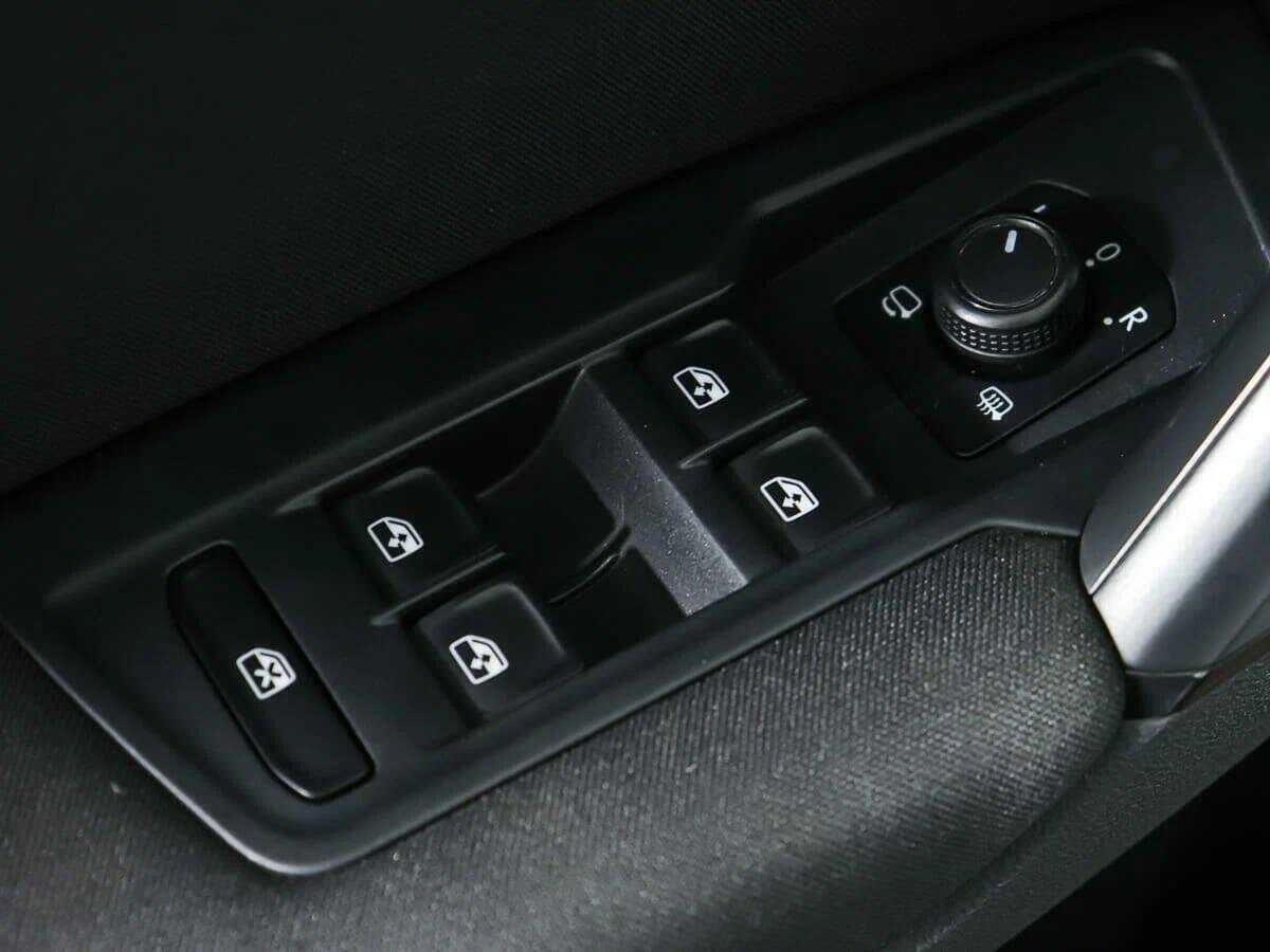 Volkswagen Tiguan 2018 года с пробегом. Фото: #19