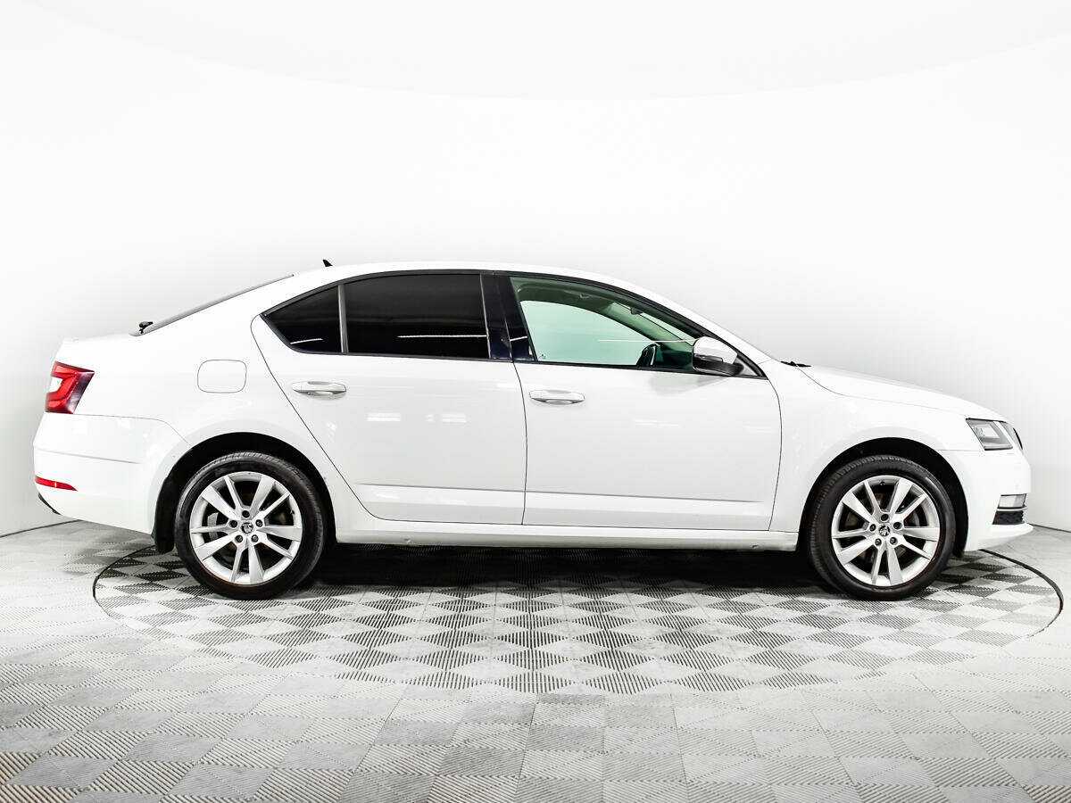 Skoda Octavia 2017 года с пробегом. Фото: #3