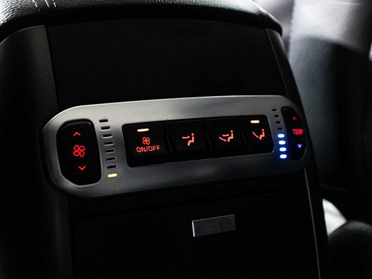 Kia Mohave 2017 года с пробегом. Фото: #19