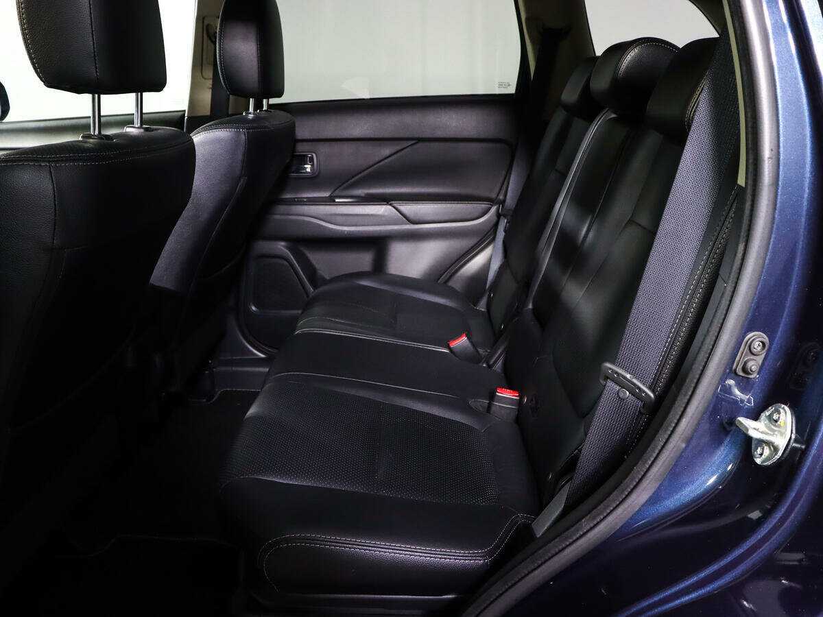Mitsubishi Outlander 2017 года с пробегом. Фото: #7