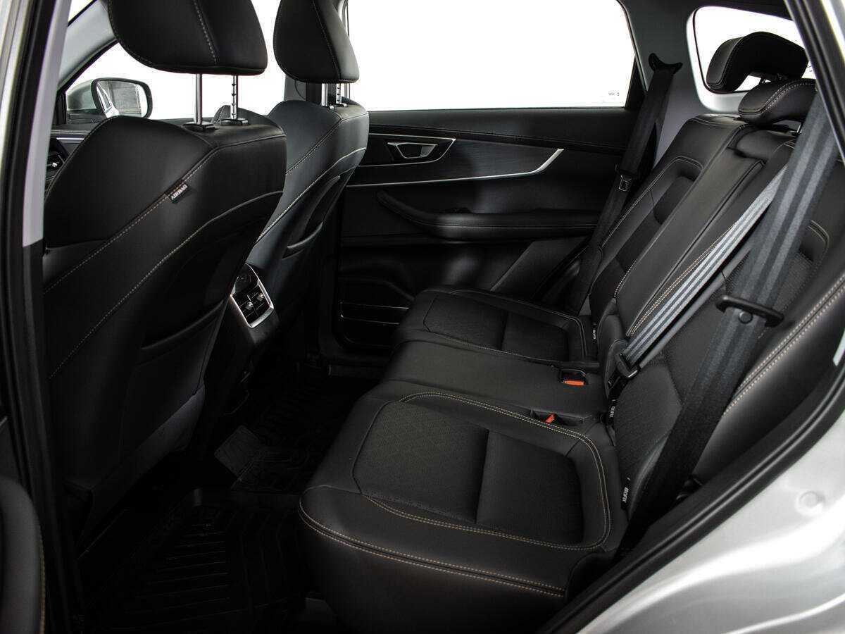 Chery Tiggo 8 2024 года с пробегом. Фото: #8