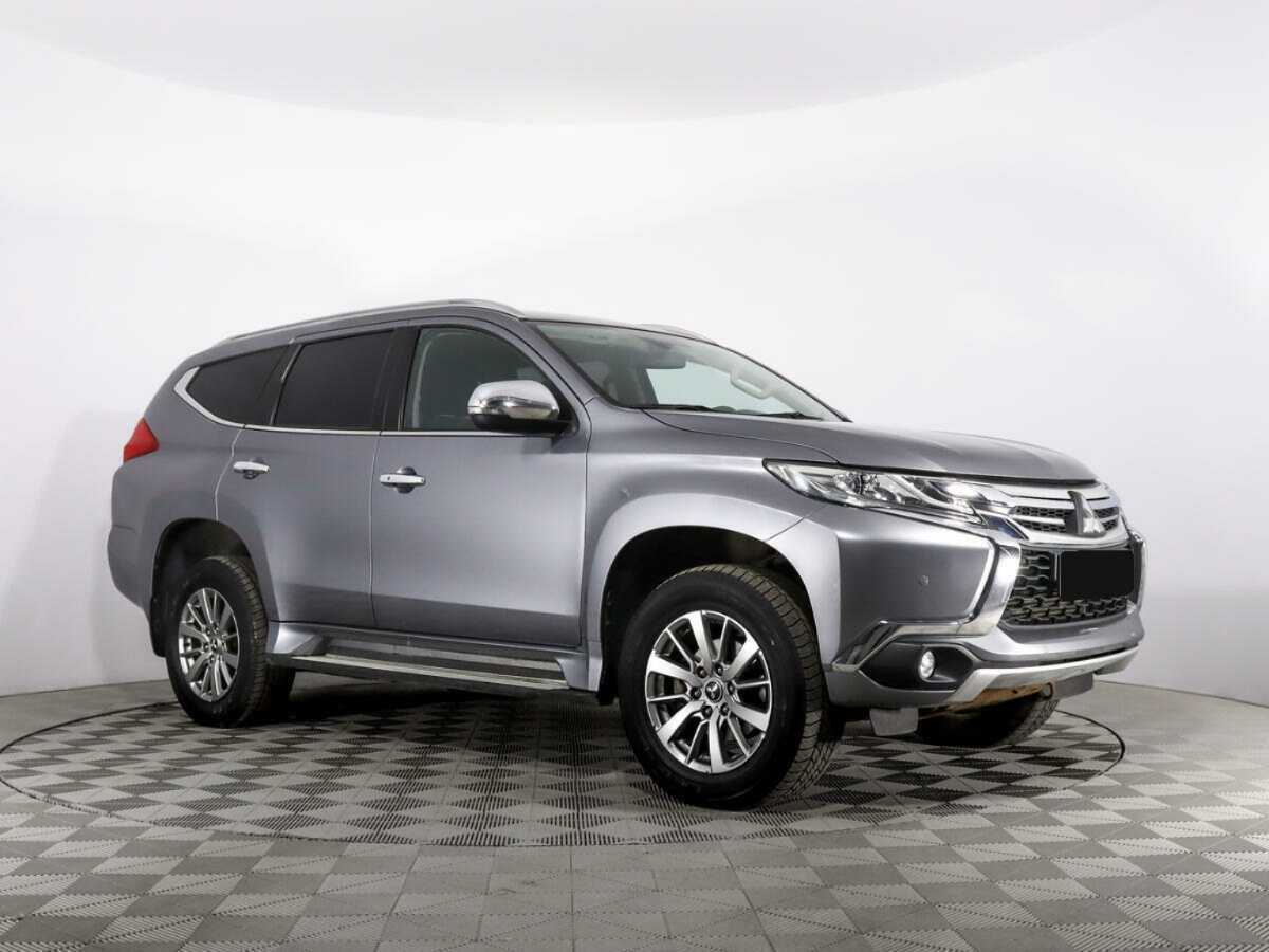Mitsubishi Pajero Sport 2017 года с пробегом. Фото: #2