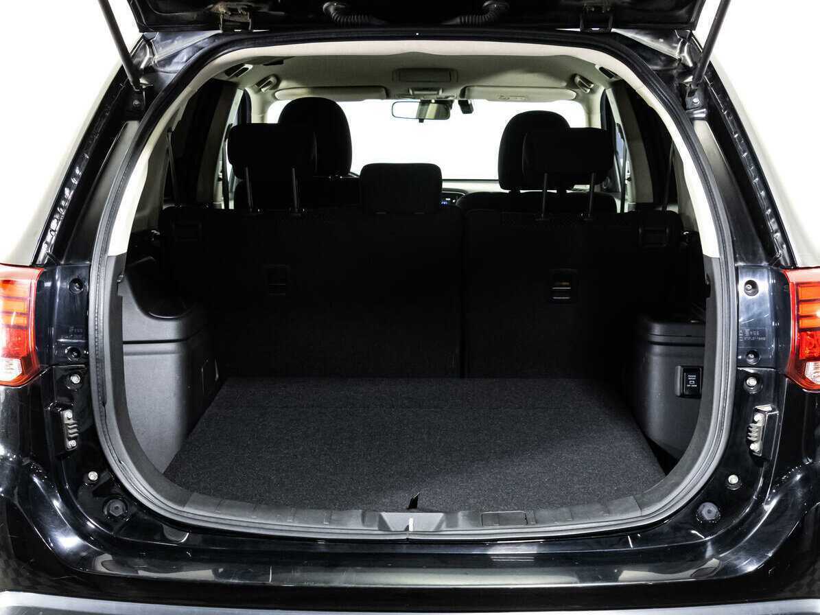 Mitsubishi Outlander 2018 года с пробегом. Фото: #16