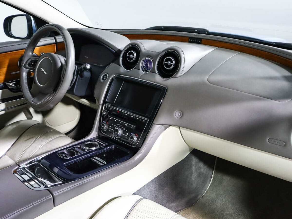 Jaguar XJ 2012 года с пробегом. Фото: #6